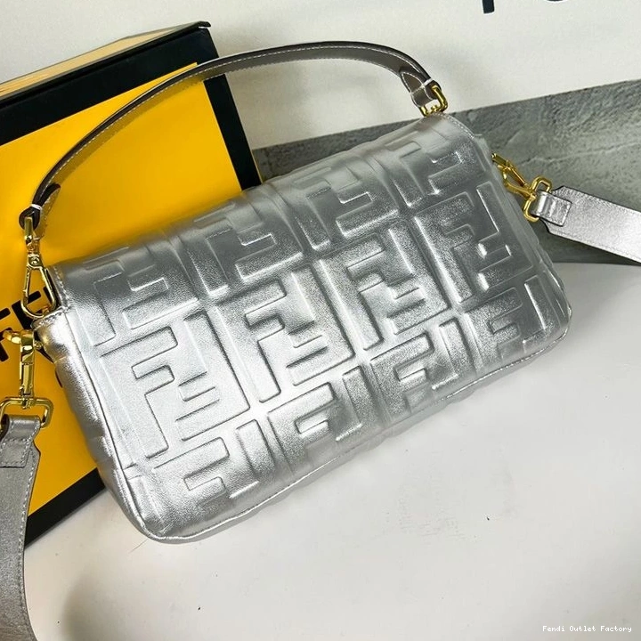 Affordable HOT Leather Baguette Silver Medium In Fendi Motif Bag Nappa FF 0822